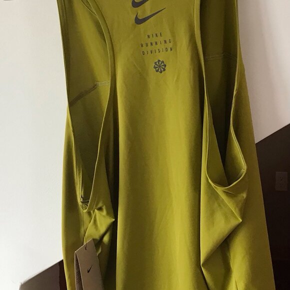 Nike Dri Fit Tank Top-Women-NWT - Picture 6 of 7